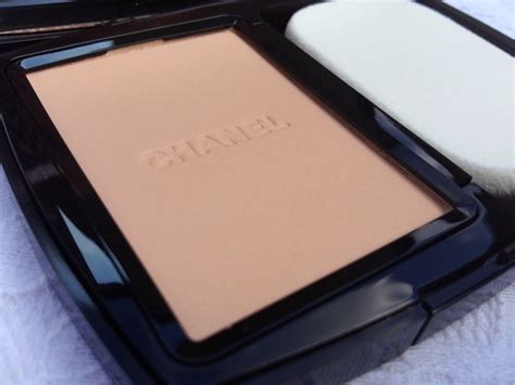 chanel vitalumiere compact douceur nr 22|Review of Chanel Vitalumiere Compact Douceur 22e Rose .